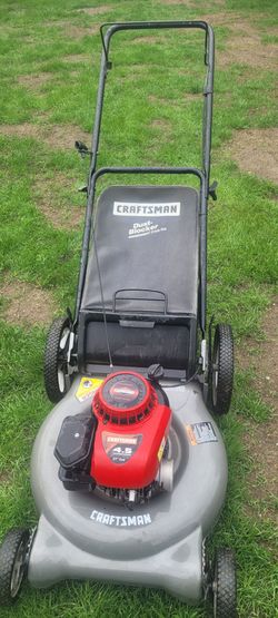CRAFTSMAN 4.5 HP PUSH LAWN MOWER.