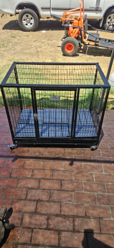 DOG CRATE/DOG CAGE