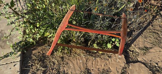 Rustic Farmhouse Decor – Vintage Wooden Bow Saw