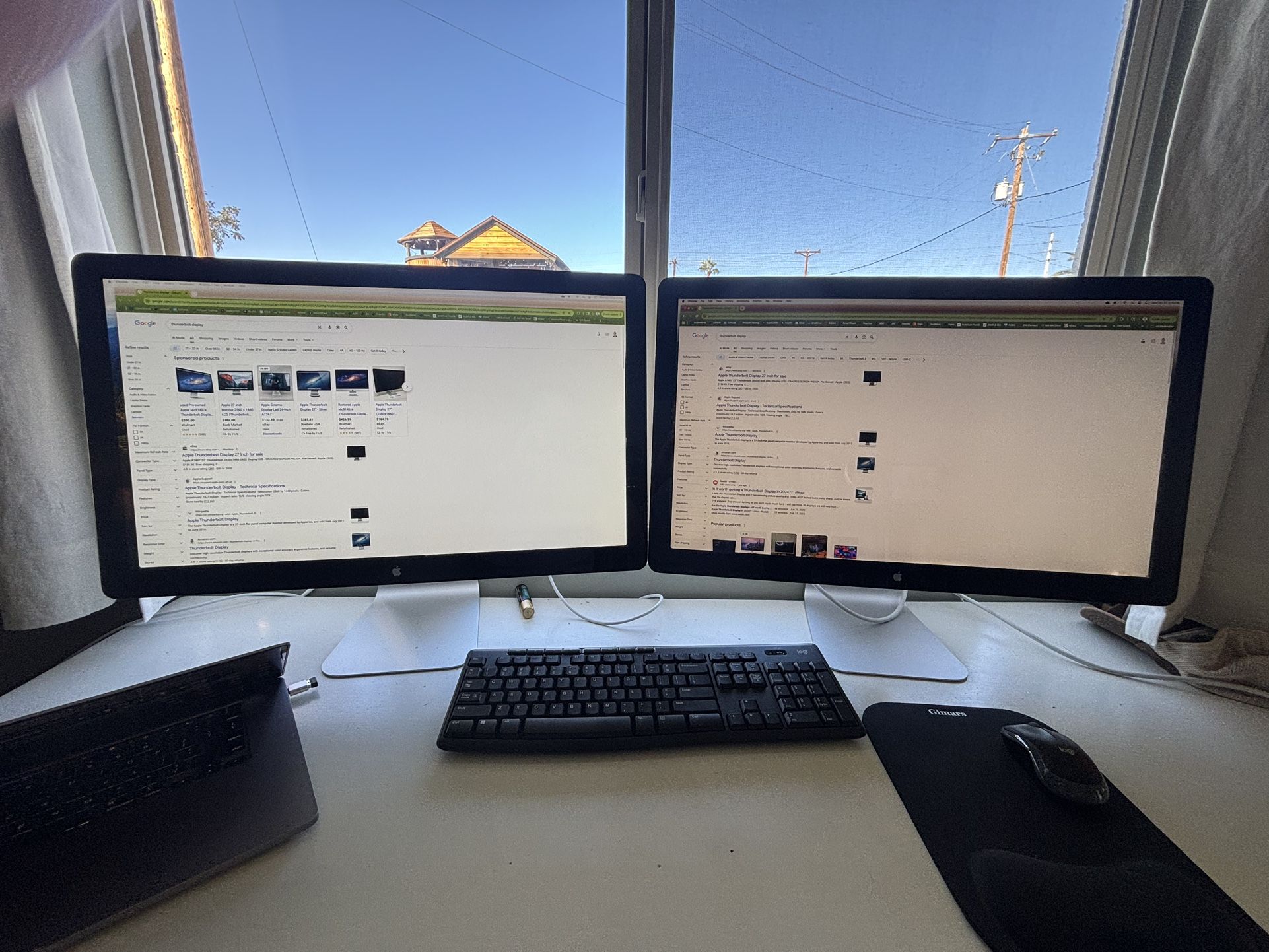 Apple Thunderbolt Displays