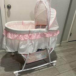 Dream On Me Lacey Baby Bassinet Cradle With Basket 