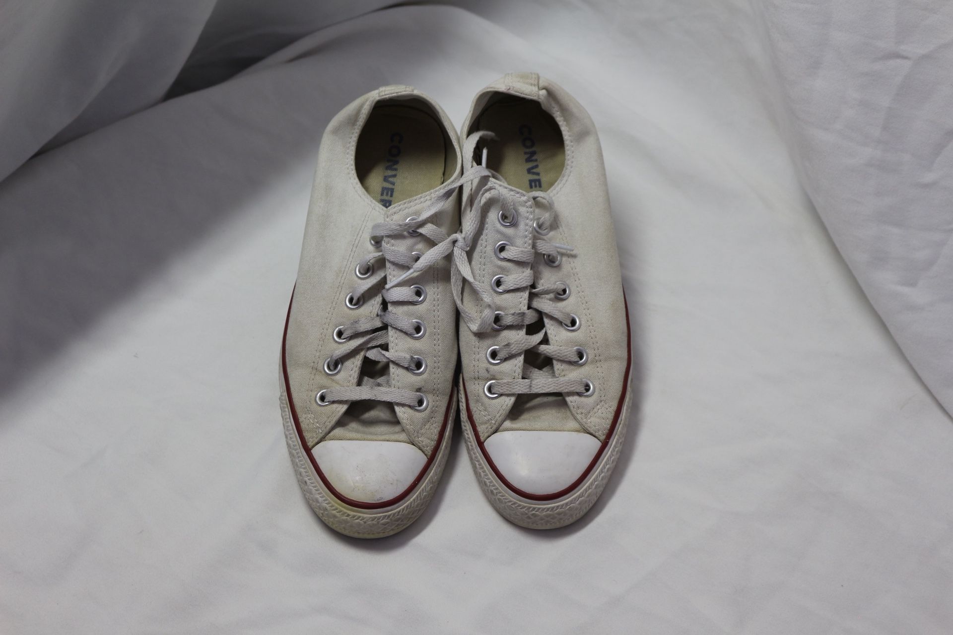 Converse Chuck Taylor All Star White Canvas Low Top Sneakers Women Size 9.5