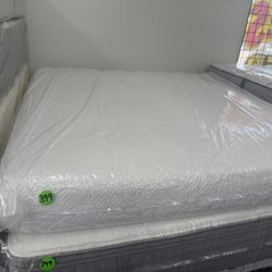 KING SIZE MEMORY FOAM MATTRESS & BOX SPRINGS BED SET
