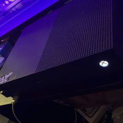 Xbox One S 1tb Storage No Remote Minecraft Disk Included