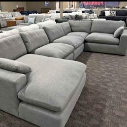 Elyza Smoke 5pc Sectional Sofa w/ LAF Corner Chaise