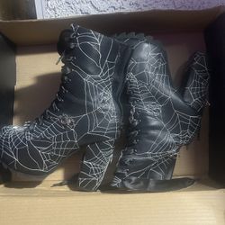 DOLLSKILL BLACK WIDOW HIGHHEEL SHOES