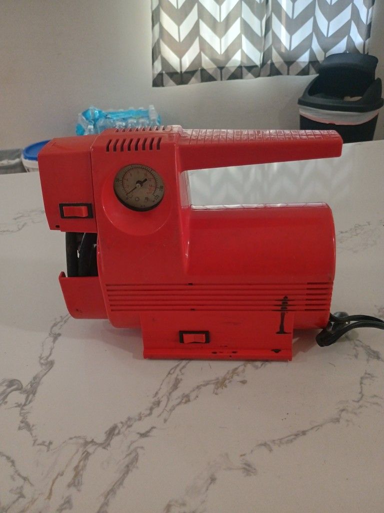Vintage Autp Portable Electric Air Compressor & light By Interdynamics tested