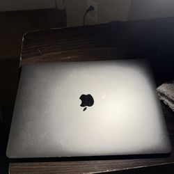 MacBook Air 13.3-inch  Core i5 - 16GB