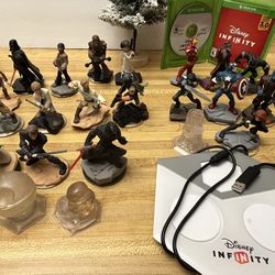 Disney infinity Game And Characters! Xbox One