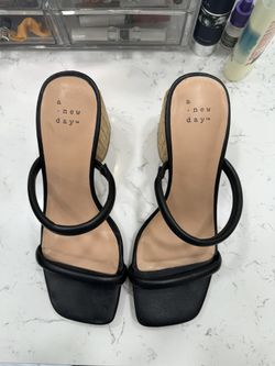 Slip on Sandal Causal Block Heel, Size 7
