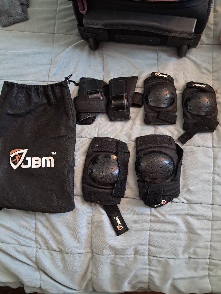 Knee Elbow And Wrist Pads