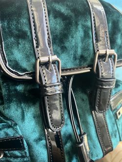 NWT ‘Current Mood’ Emerald Green Velvet Nyah Backpack - 🚨 DISCONTINUED 🚨