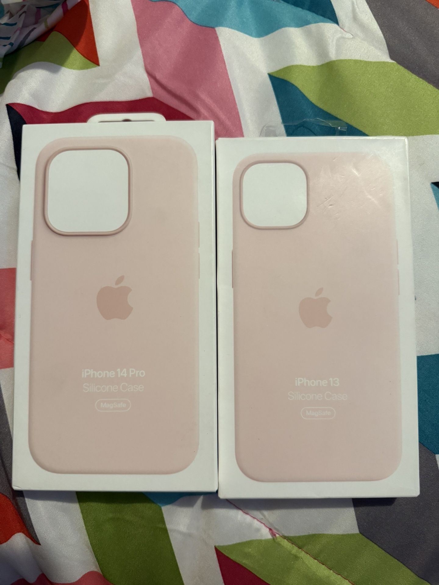 iPhone 13 & 14 Pro Silicon Case Chalk Pink
