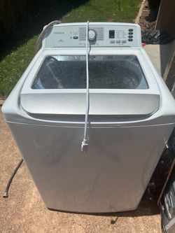 Insignia washer and hotpoint dryer
