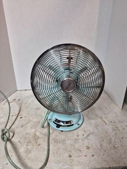 Better Homes & Gardens Retro Desktop Fan