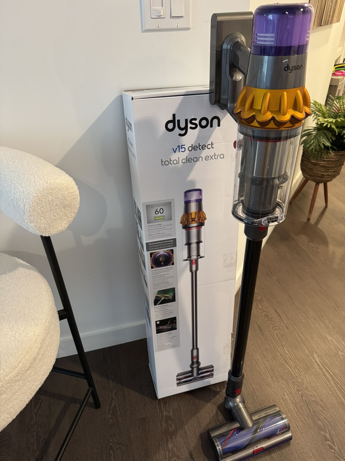 Dyson V15 Detect Extra Cordless Vacuum With 10 Accessories