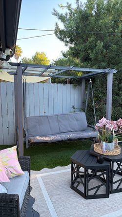 Outdoor swing