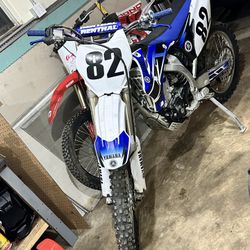 2008 Yamaha YZ450F Blue, White And Black 450cc