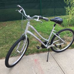 Giant Sedona ST Comfort Commuter Bike