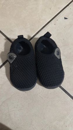 Toddler shoes size 5c
