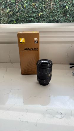Nikon 18-200mm Lens