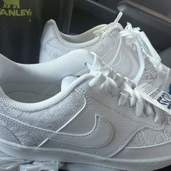 Nike 8