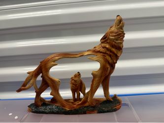 Wolf figurine