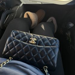 Black Medium Flap Leather Bag 