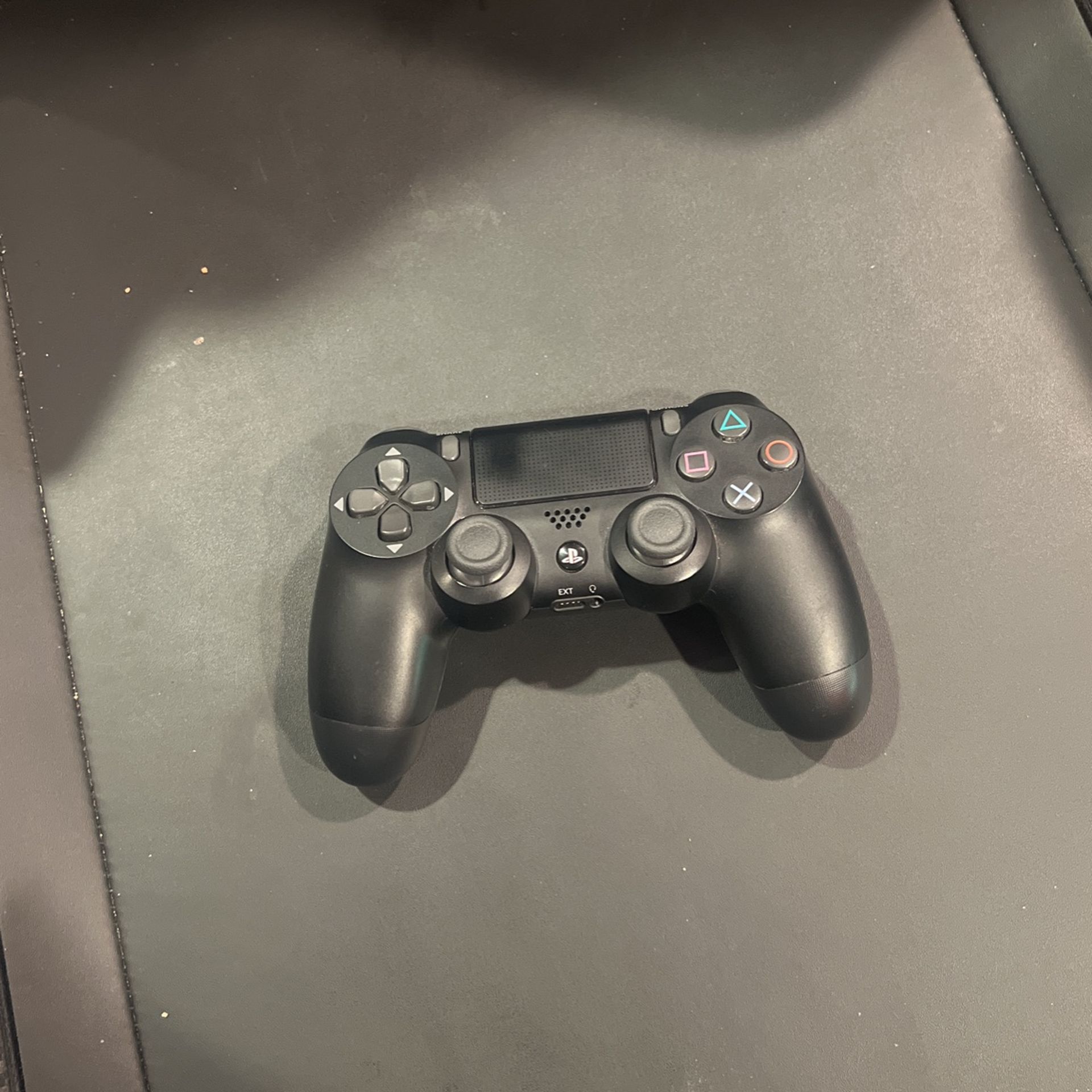 PS4 Controller