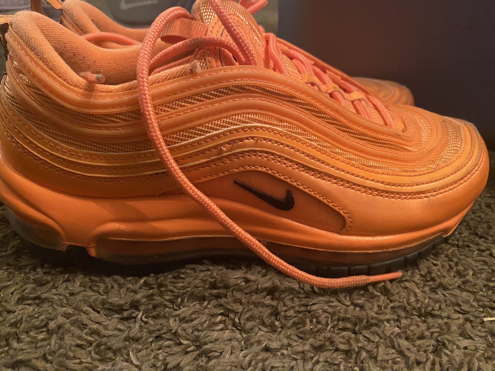 Neon orange air max hotsell