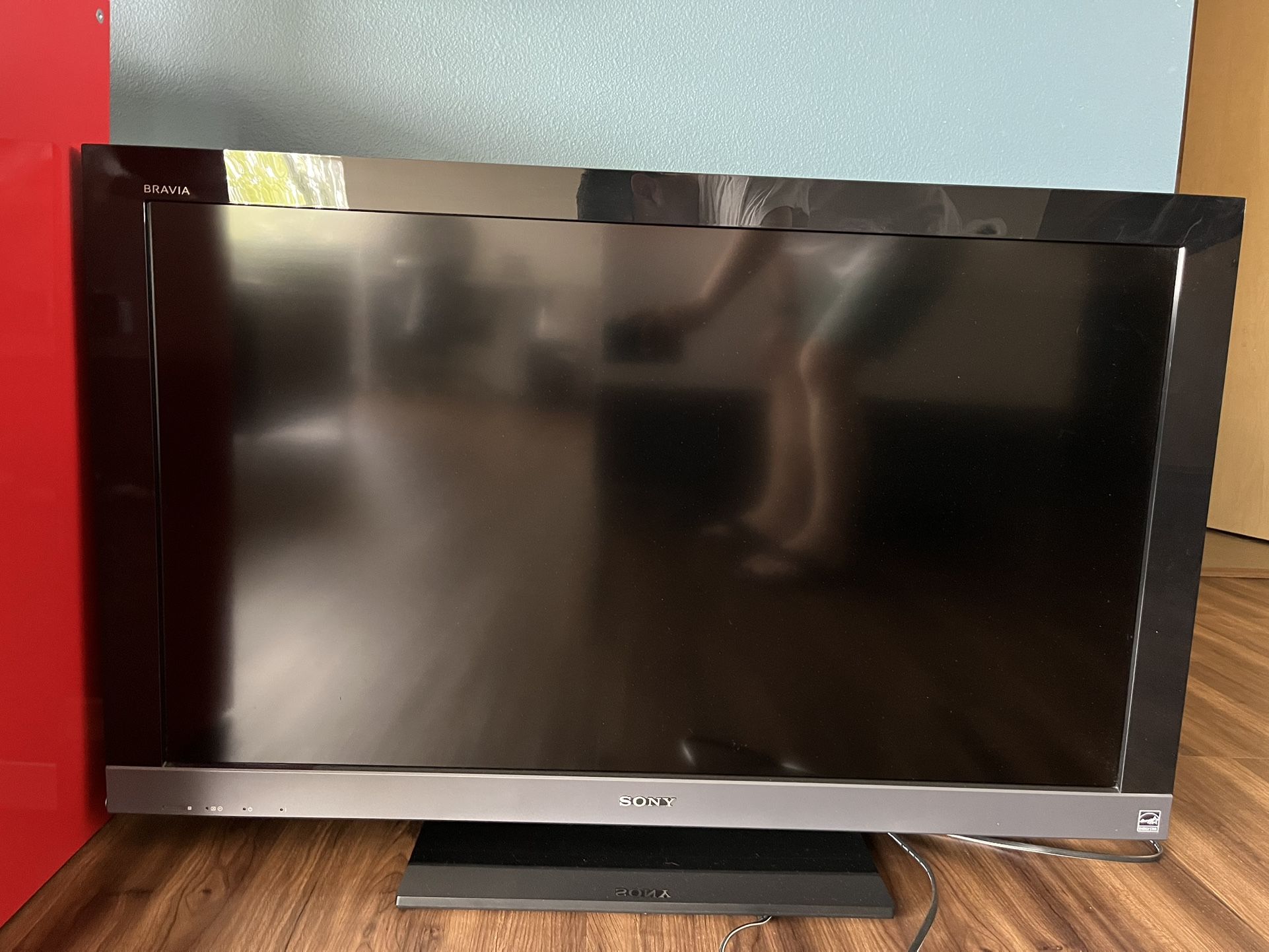 SONY LCD TV 40”
