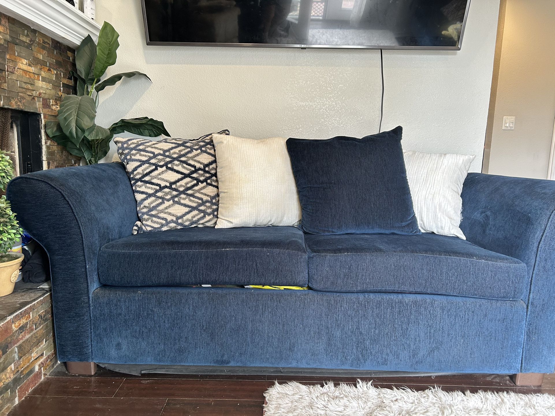 Sofa Set + Signature Set