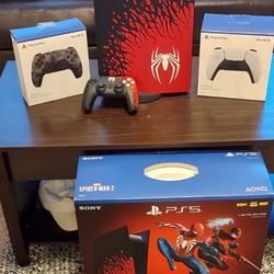 Spider-Man Ps5  - 2 Controllers 