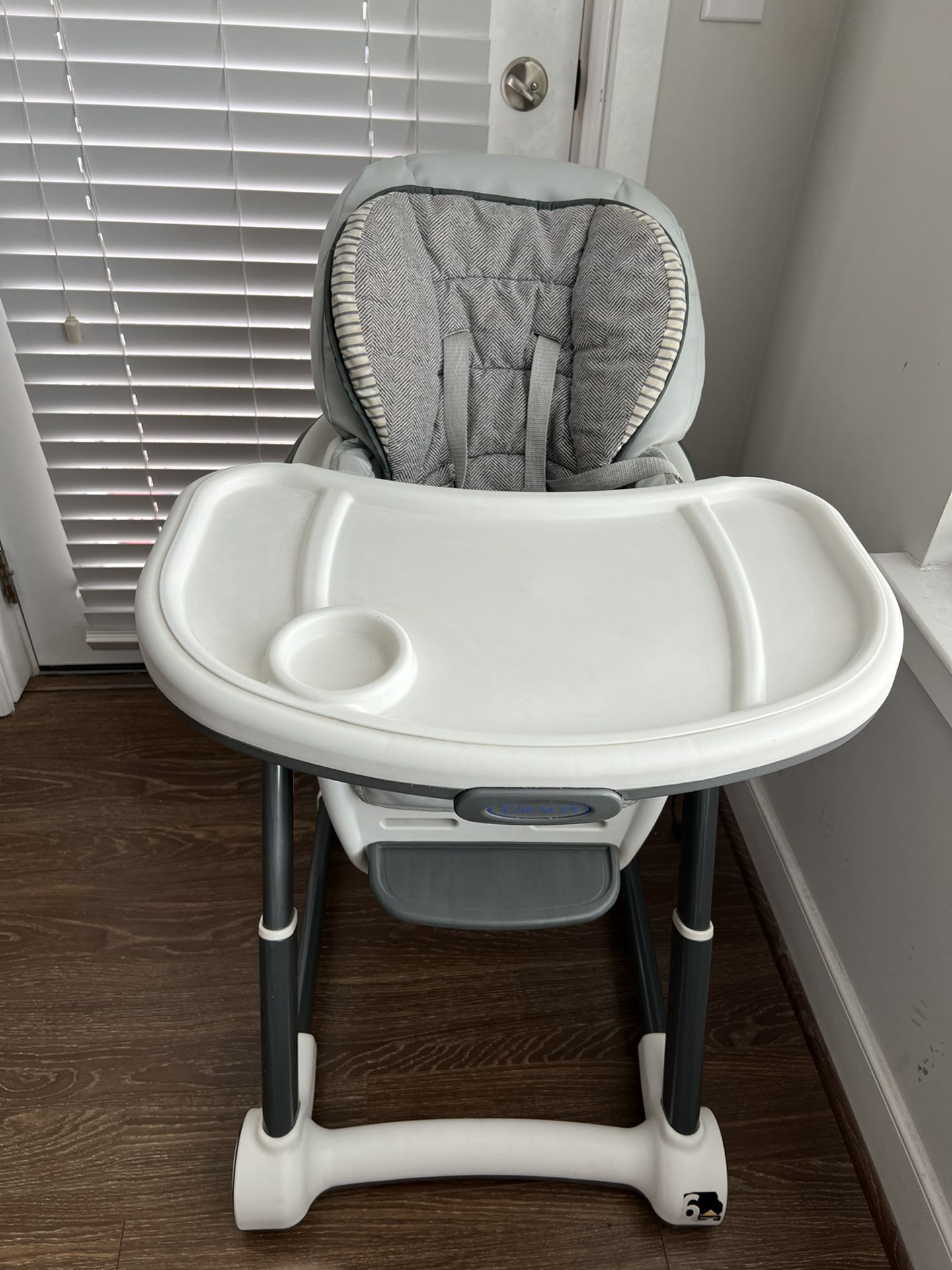 GRACO 6 in 1 Convertible High Chair 