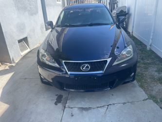 2011 Lexus is