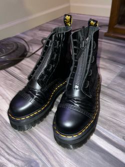 DR MARTENS