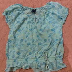 Girls Gap size 8 shirt for $1