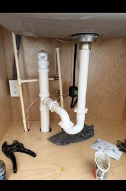 Calentador de agua .Water Heater . Toilets .Faucet. Drenaje . Tuberías . 🛠️