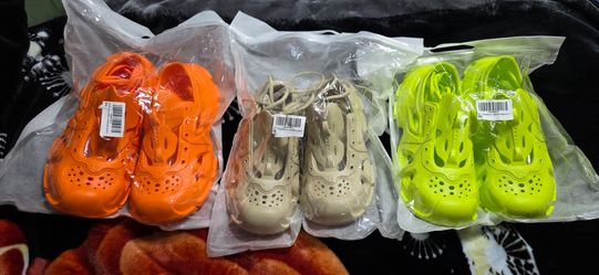 Nice colors sandals with laces