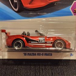 Hot Wheels '15 Mazda MX-5 Miata 
