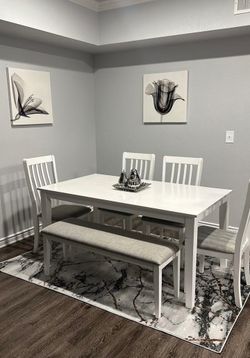 Dining room table and chairs set