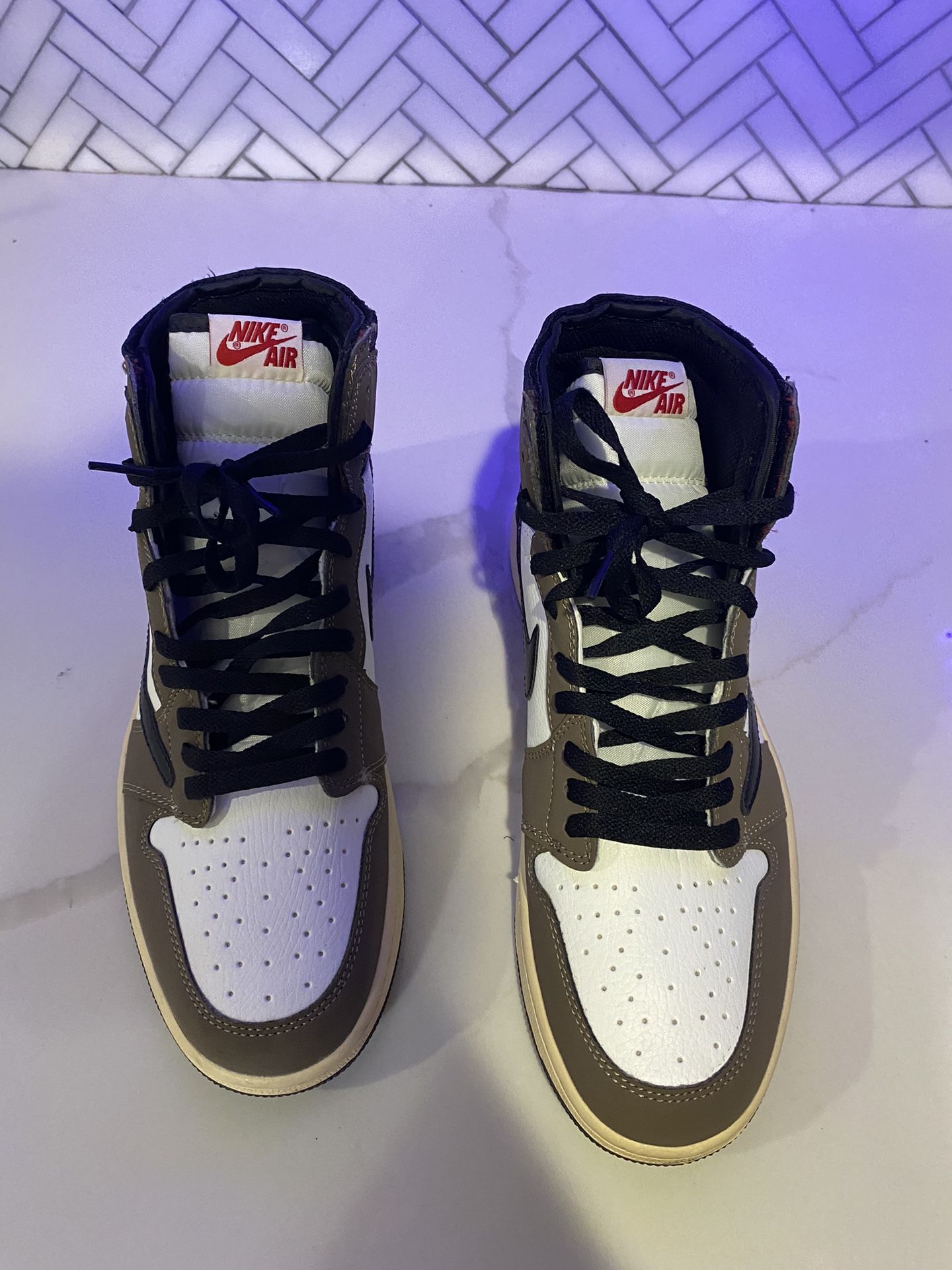 Travis Scott Jordan 1 High Mocha