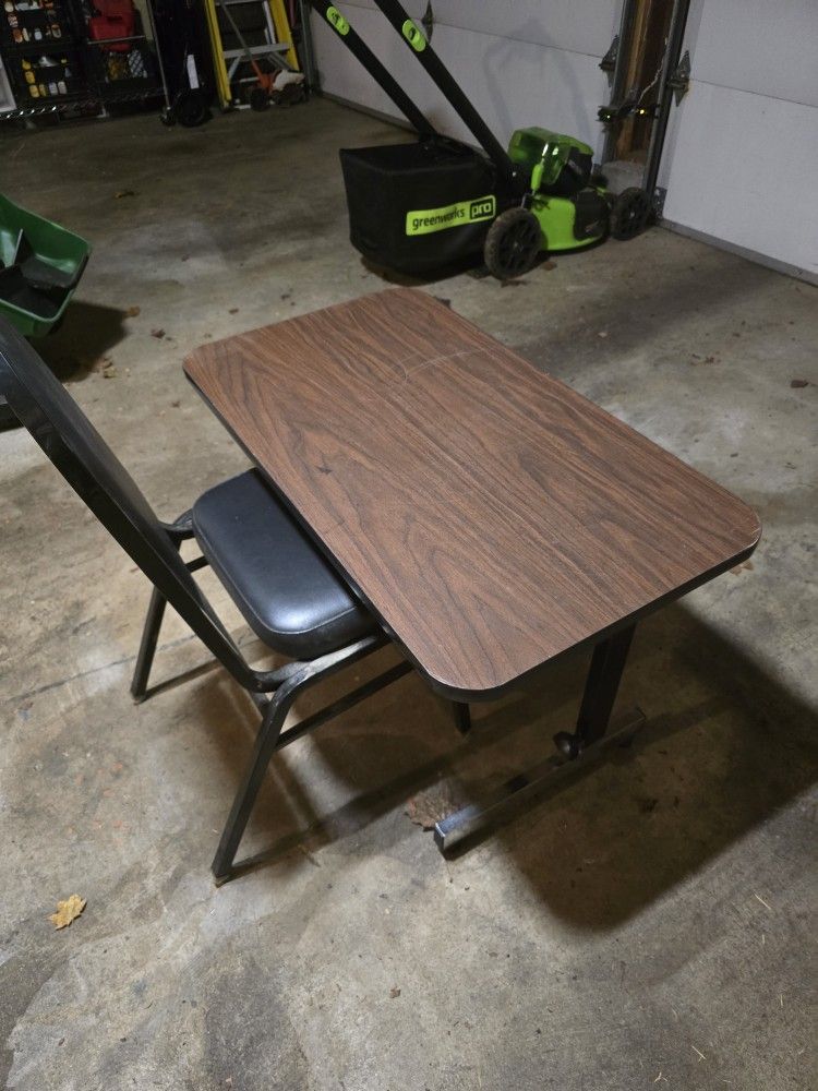 18"x20" Adjustable Desk/Table
