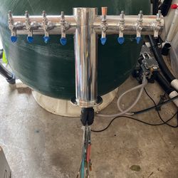 MICRO MATIC 8 Faucets Air Cooled Beer Tower - Polished Stainless Steel - 4" Column