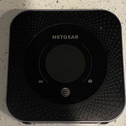 NetGear Nighthawk MR 1100 Portable Internet Device