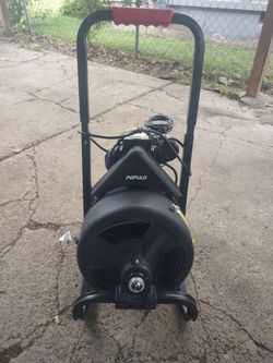 Drain unclogging tool