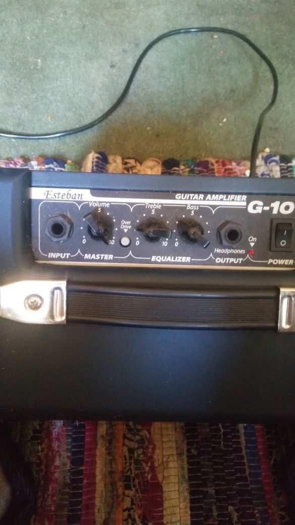 Esteban g 10 guitar amplifier
