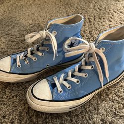 Blue Converse all star trainers