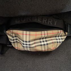 Men Authentic Burberry Bag (taking Offers)