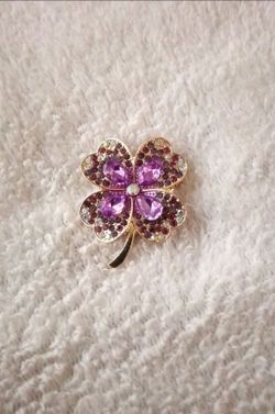 Four-Leaf Clover Crystal Brooch Pin